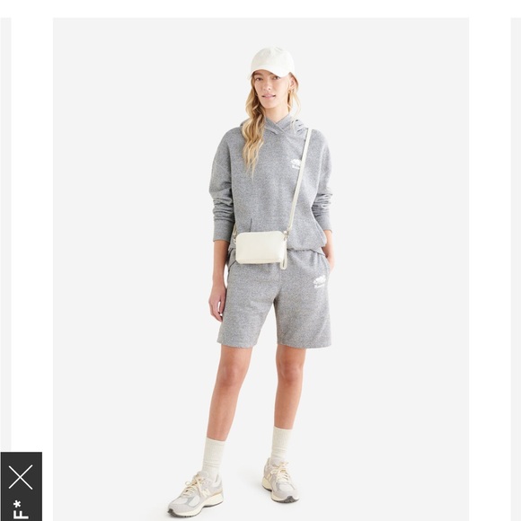 Roots original sweatshort 7 inches size medium - Picture 4 of 5